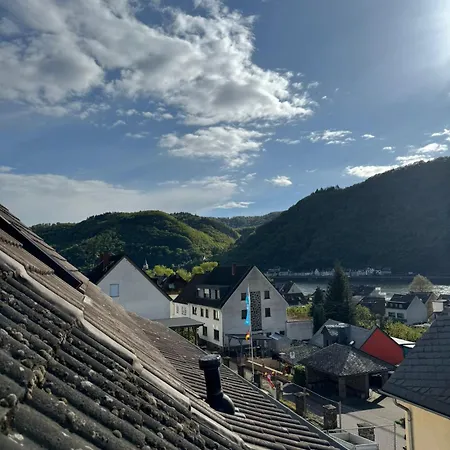 Blick Auf Den Rhein Kestert