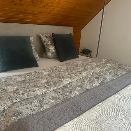 Apartman Blick Auf Den Rhein Kestert